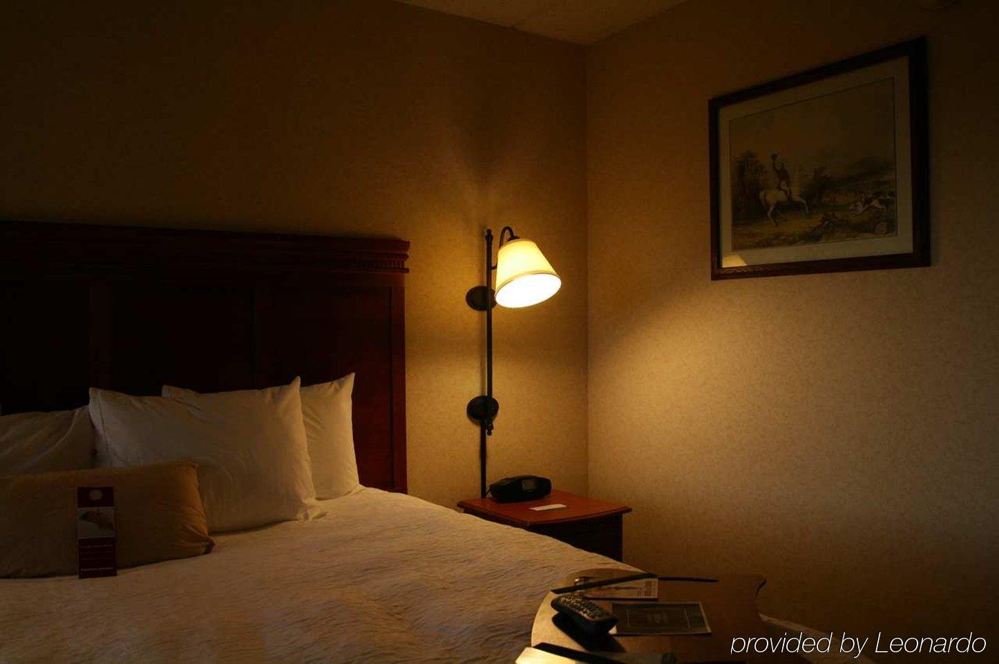 Hampton Inn Хейзълтън Стая снимка